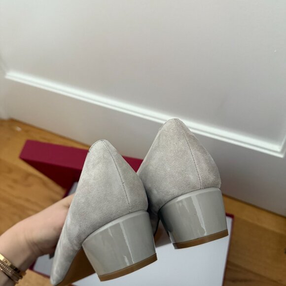 NWT Salvatore Ferragamo Vara 3cm Pumps Rhinoceros Gray Suede Calf Leather 40.5 - Picture 7 of 10